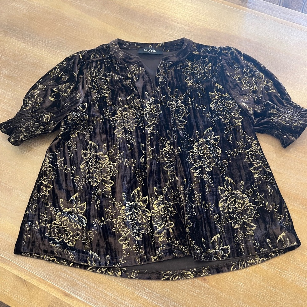 fab'rik Brown Velvet Floral Short-Sleeve Top